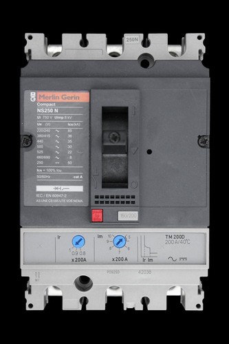 Merlin gerin 200 amp - merlin,